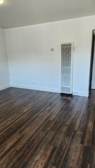 Building Photo - 617 S 9th St