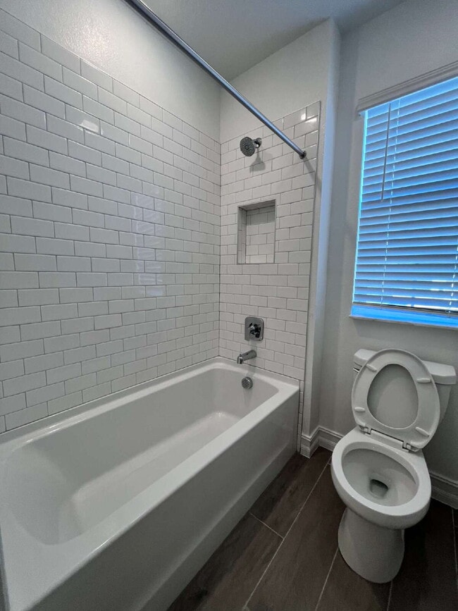 Building Photo - 7016 119th Ct E