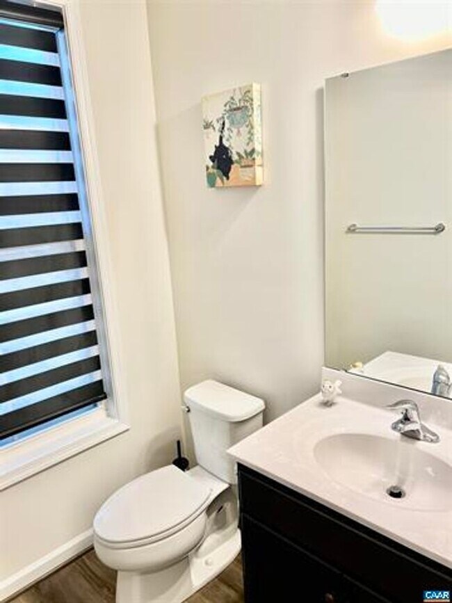 Building Photo - Southwood- Gorgeous style and like new condition with a great location to downtown and the Univer...