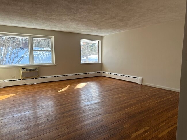 Building Photo - 77 Wyman St