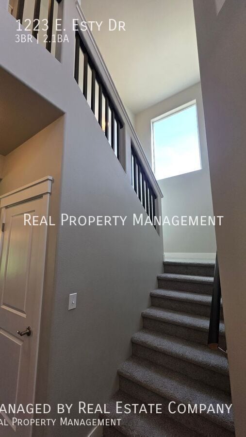 Building Photo - 1223 E Esty Dr