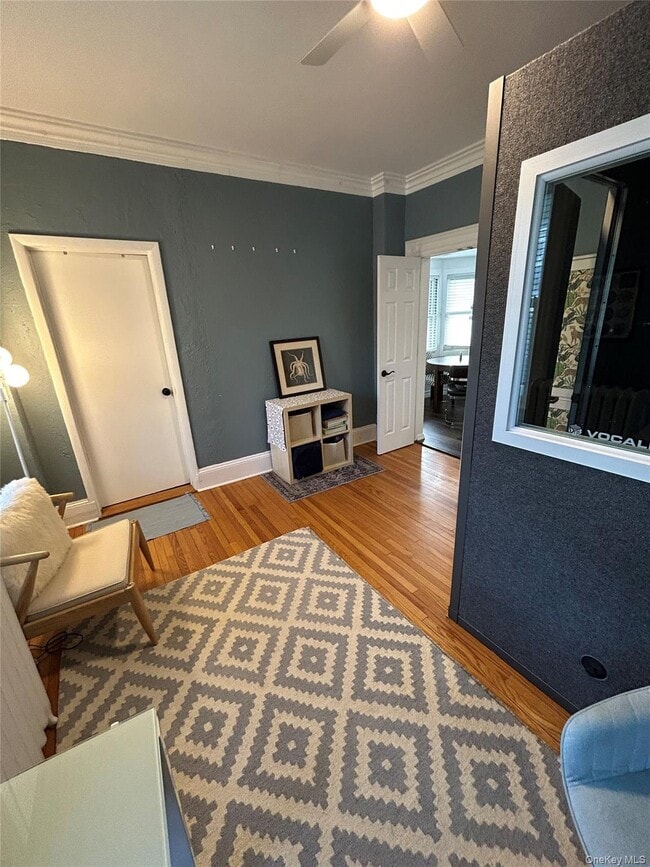 Building Photo - 29 Dale Ave