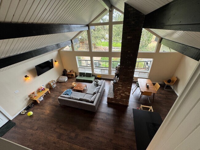 Building Photo - 10215 SW 116th St