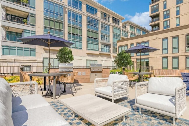 Building Photo - 421 N Pennsylvania St