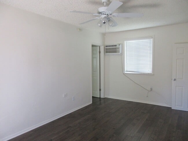 Building Photo - Reduced PRICE!!!  Adorable renovated Guest...