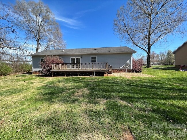 Building Photo - 1369 Little Rd