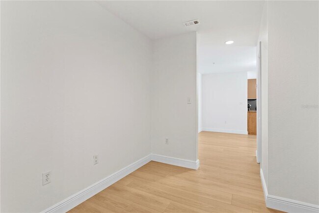 Building Photo - 700 S Harbour Island Blvd