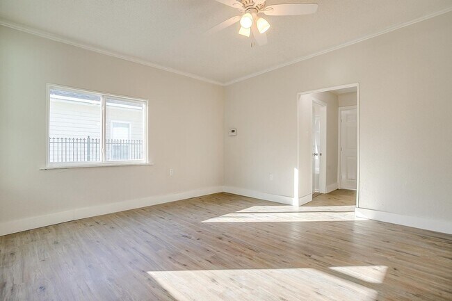 Building Photo - Newly Remodeled 2 Bed, 1 Bath Home near Hi...