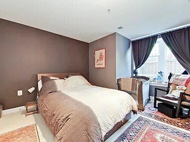 Building Photo - 602 Kentucky Ave SE