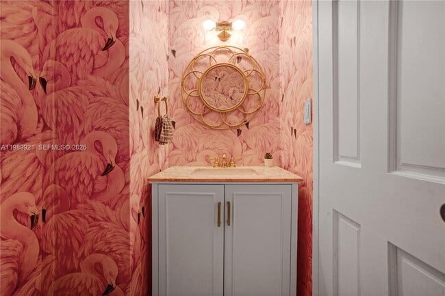 Building Photo - 2899 Collins Ave