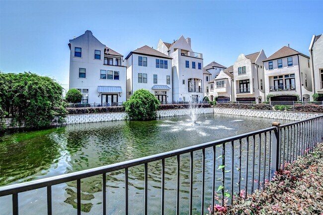 Building Photo - 9941 Woodwind Ln