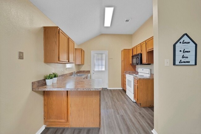Building Photo - 4308 Elliott Oaks Dr