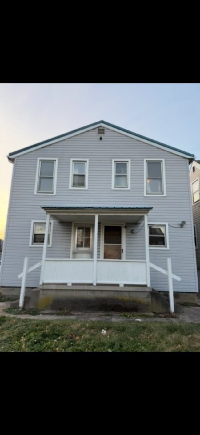 Building Photo - 436 Homer St