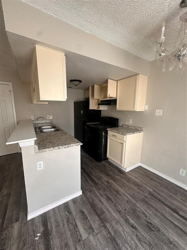 Building Photo - 6110 Wheless Cove