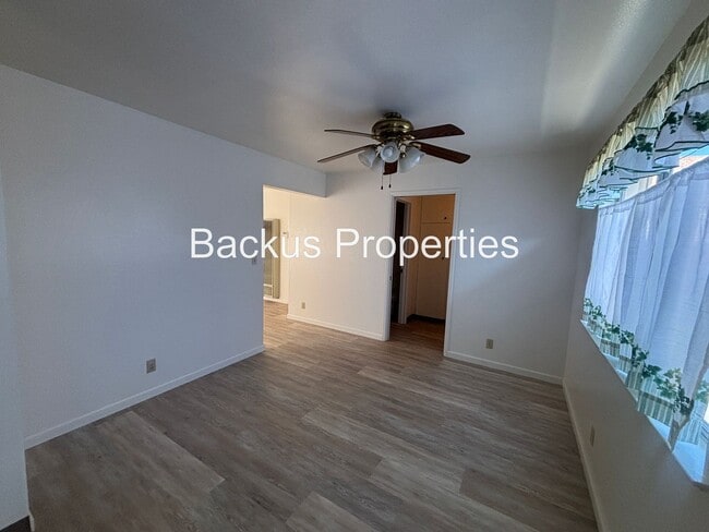 Building Photo - Wonderful newly remodeled duplex located in South Salinas