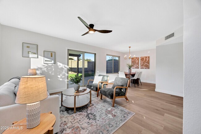 Building Photo - 8876 W Bluefield Ave