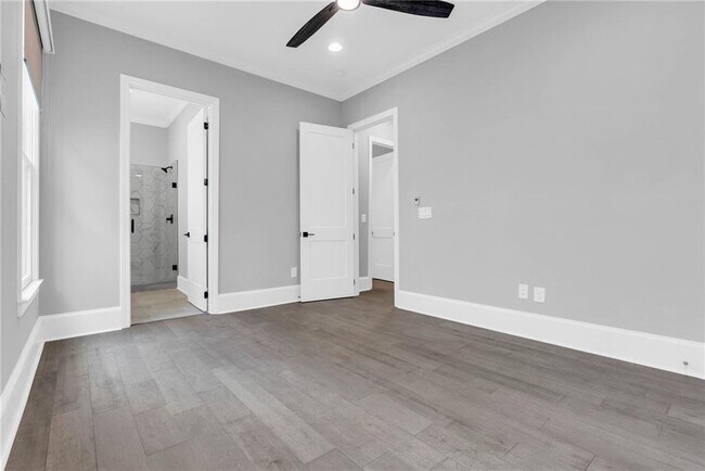 Building Photo - 909 Sunny Meadows Ln