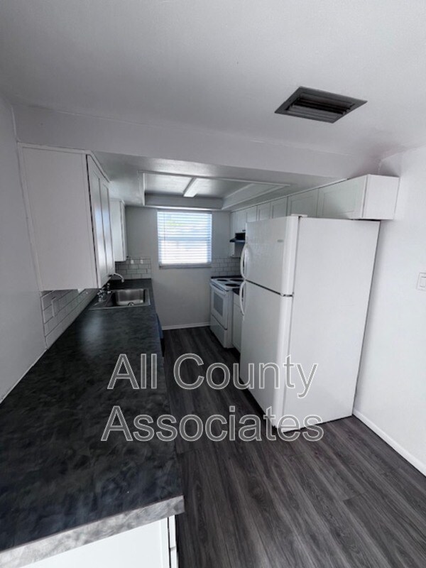 Building Photo - 5316 Seahorse Dr