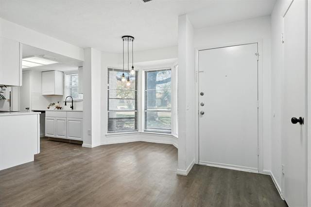 Building Photo - 2131 Bamboo St