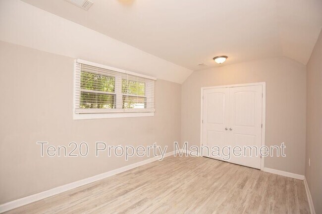 Building Photo - 3116 Culver Dr