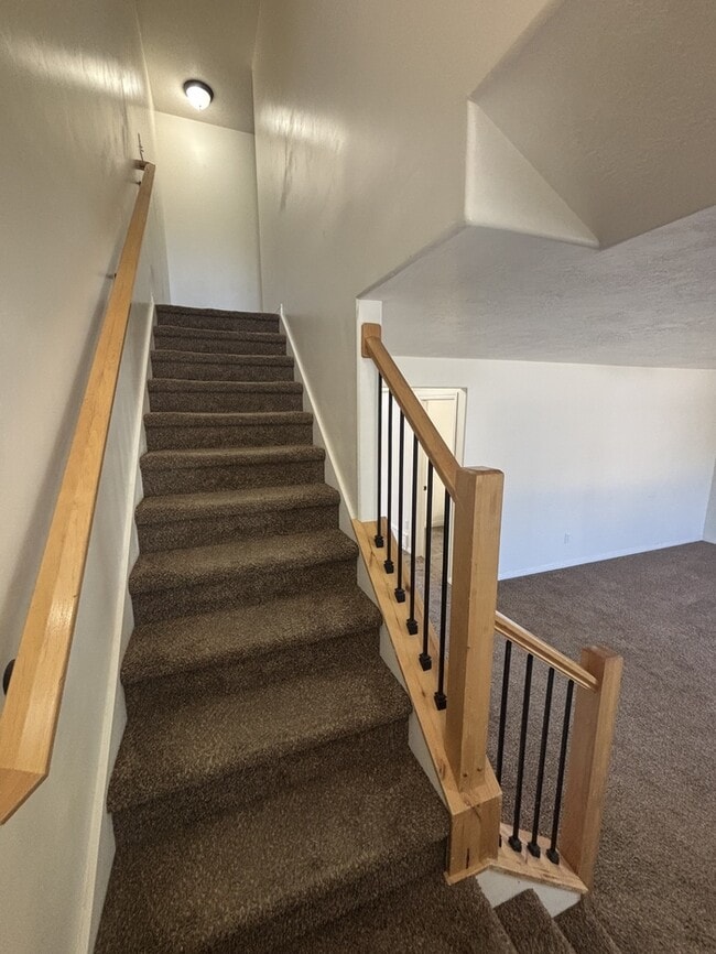 Building Photo - 3318 Quarter Mile Dr, Eagle Mountain, UT, ...