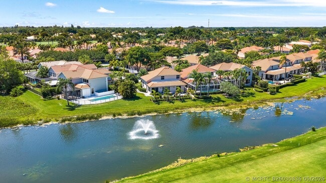 Building Photo - 8232 Heritage Club Dr