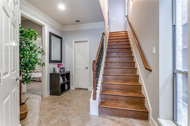 Building Photo - 906 Marilla Ct.