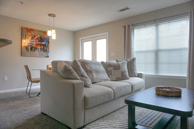 Building Photo - 183 Swaying Pine Ct