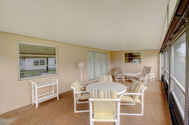 Building Photo - 6078 Dusenburg Rd