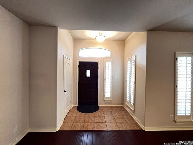 Building Photo - 1303 Bluff Forest