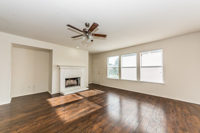Building Photo - 2905 Frontier Ln