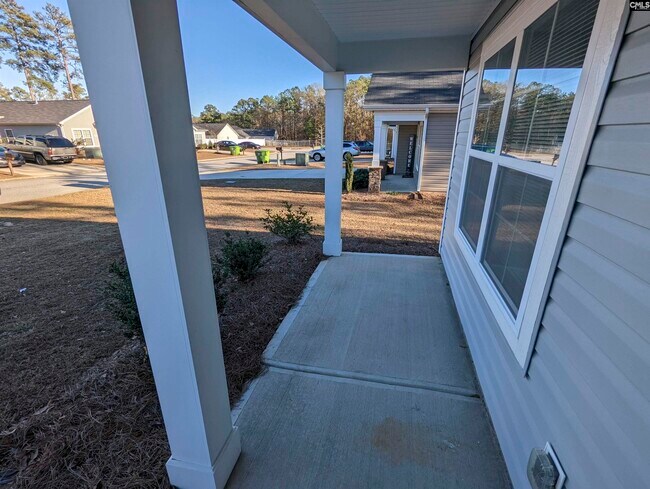Building Photo - 139 Weeping Willow Cir
