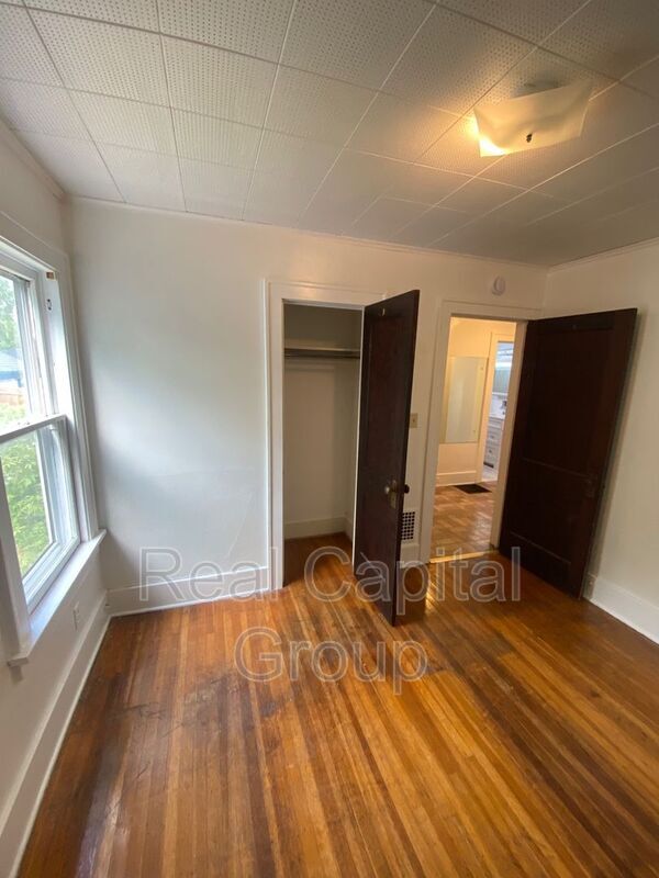 Building Photo - 511 Shirley Ave