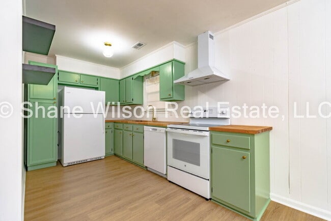 Building Photo - 250 Cheyenne Trail NW