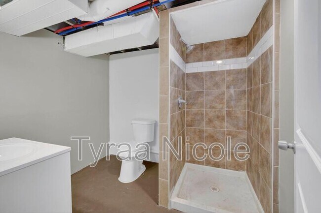 Building Photo - 19750 Mark Twain St