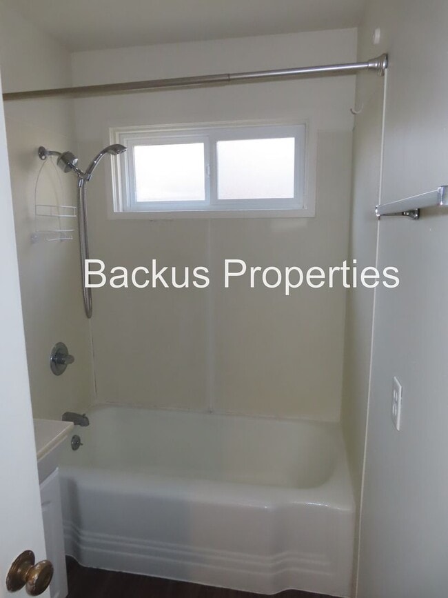 Building Photo - Two Bedroom Home in Beautiful Pacific Grove