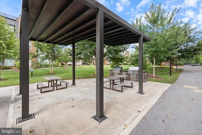 Building Photo - 5104 Randolph Rd