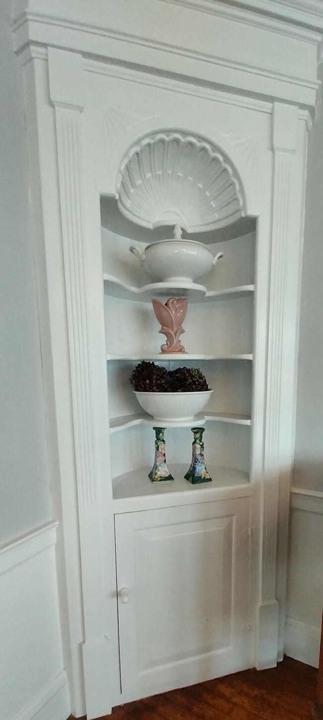 Building Photo - 10 Pine Point Rd