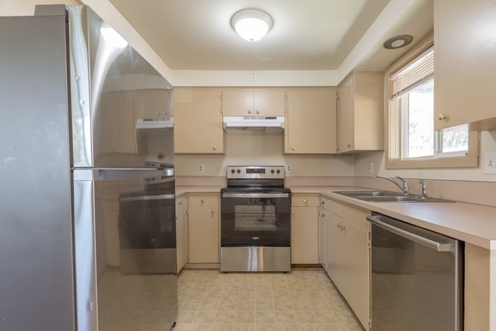 Building Photo - 113 SW Fleishauer Ln