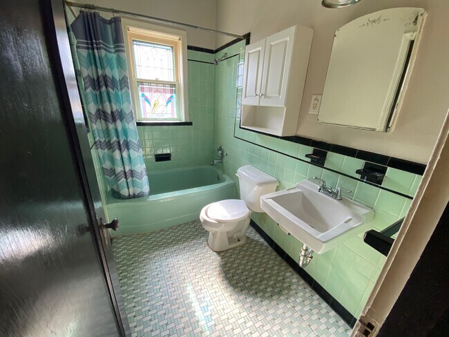 Building Photo - South City Charmer!