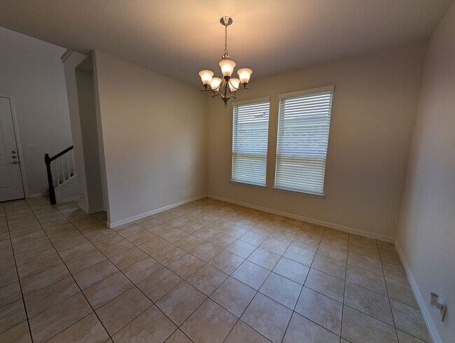 Building Photo - 4/2.5/2 with Large Game Room / Near Gruene...