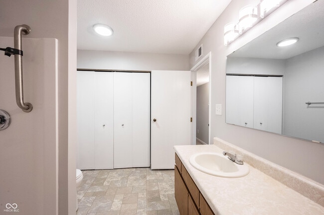 Building Photo - 216 Progress Rd