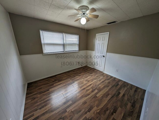 Building Photo - 3 bed, 1.5 bath home