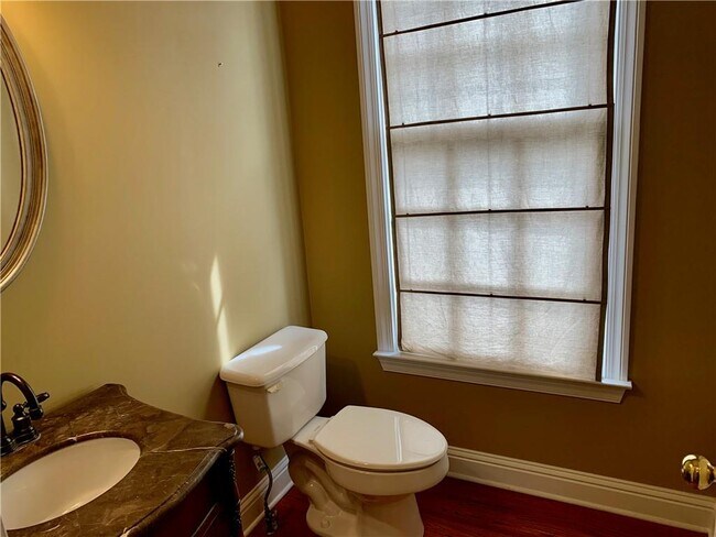 Building Photo - 1303 Creekside Pl SE