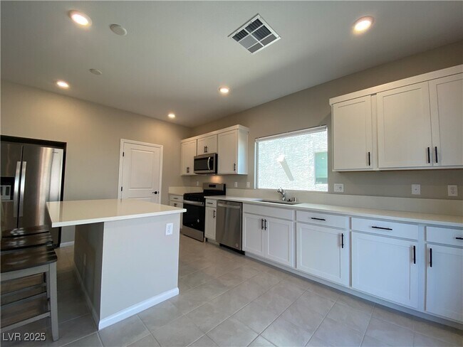 Building Photo - 10246 Bloom Quick Ct