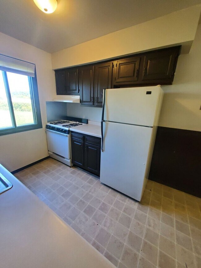 Interior Photo - 10500 W Fond Du Lac Ave. (12 Unit)