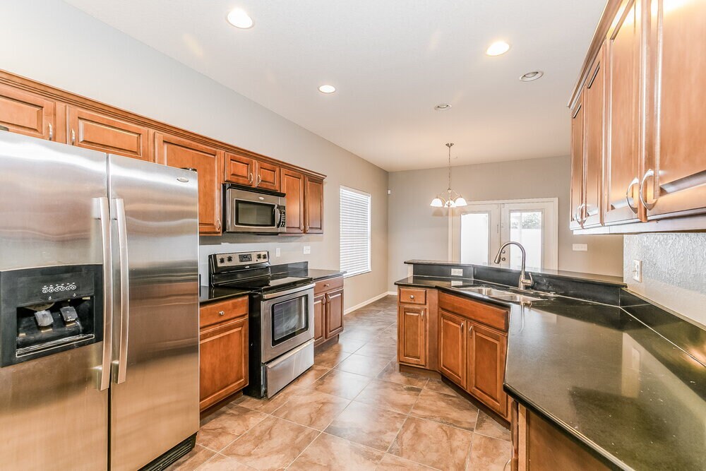 Building Photo - 7012 Brenton Manor Ln