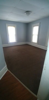 Building Photo - 4 Shabbona St