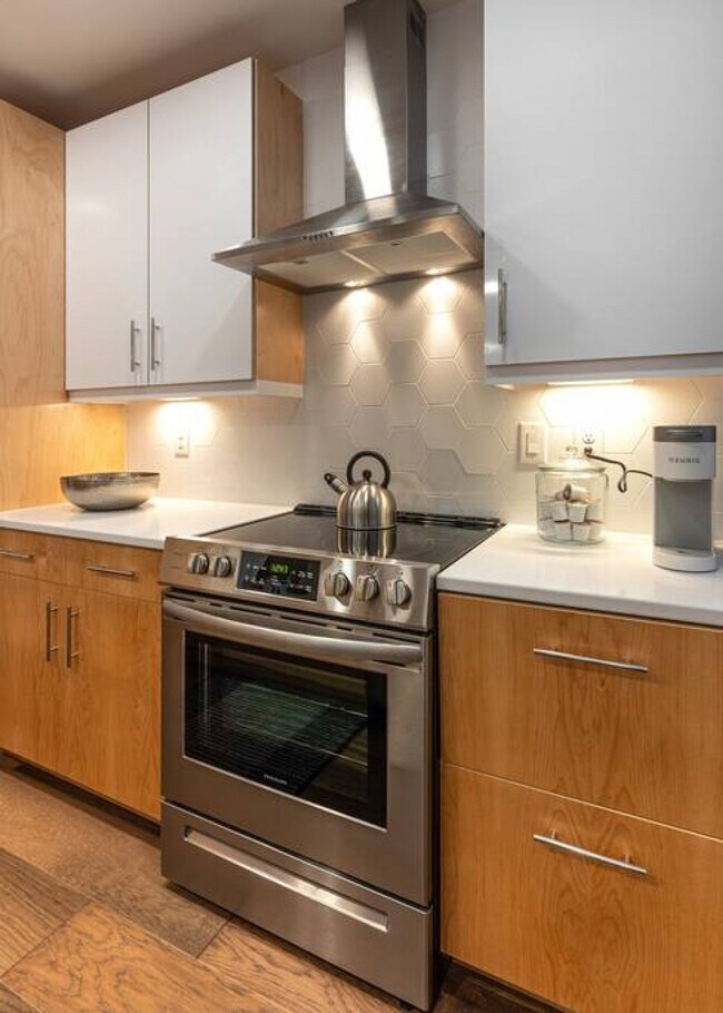 Building Photo - 1502 Race St