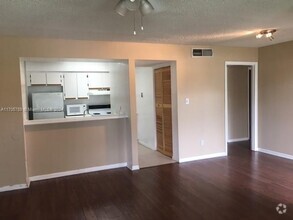 Building Photo - 1 bedroom in Hollywood FL 33021